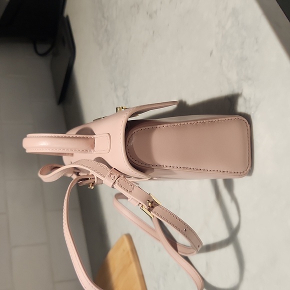 Cafune Stance Wallet Crossbody in Blush Pink - Picture 4 of 12
